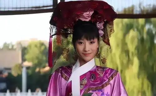 陶昕然自嘲自己是尺度担当,甄嬛传安陵容是吃苦杏仁下线的