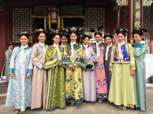 从清朝宫廷画看看如懿传是否过于艳丽

