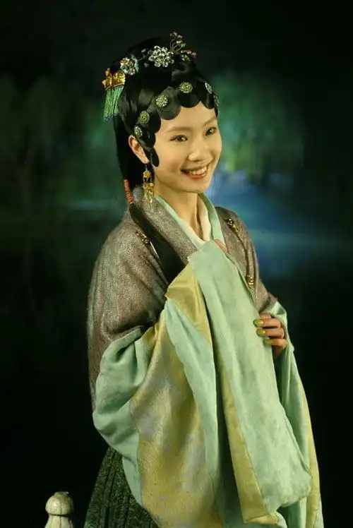 两版人物剧照大比拼,1987版红楼梦和2010版哪一部更经典
