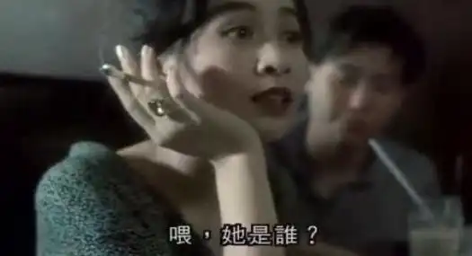 54岁刘嘉玲晨跑被拍,素颜和普通老太无差别,网友谁家奶奶