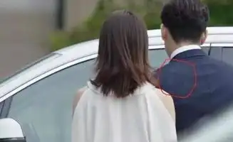 倾城时光演员的粉有多厚,注意他西装就明白了,网友笑喷了

