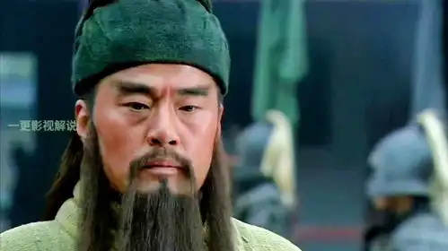 三国演义关羽温酒斩华雄,刘关张三兄弟一战成名
