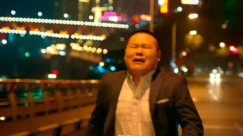 从你的全世界路过岳云鹏痴情追柳岩,哭的撕心裂肺,真是太感人了
