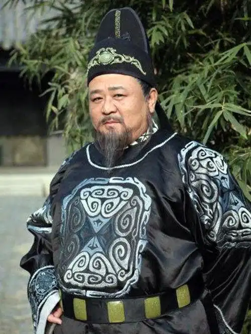 逝世废朝三日,狄仁杰与武后有啥特殊干系后者有本手书揭露谜底
