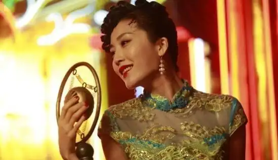 民国大将军,因妻子太漂亮引来杀身之祸,后人成为大明星
