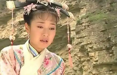 刘强东夫妇近照曝光,章泽天素颜朝天,身价1880亿,成最有钱90后
