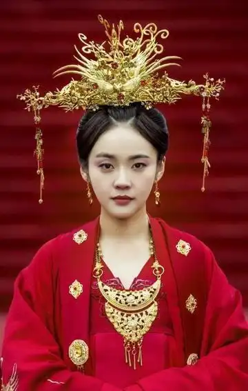 唐砖张佳宁的九个造型,第二个帅气,第六个最美