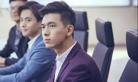 微微一笑很倾城不仅有杨洋,有白宇,还有韩商言
