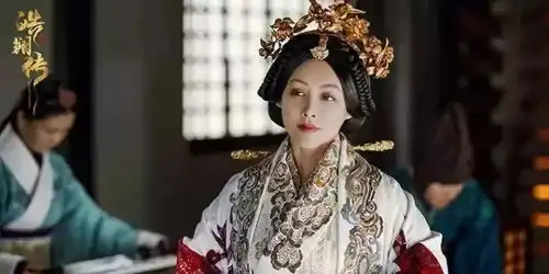 又一个演绝世美人遭群嘲的女主,被46岁清纯霸气的她秒成渣
