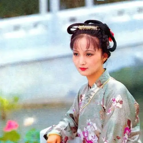 历史上最成功的陪嫁侍女,小姐成了嫔妃,她却当上了皇后
