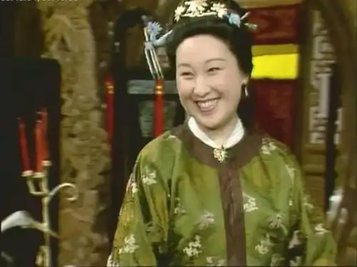 周瑞家的送宫花那次,王夫人姐妹俩长篇大套的聊天,信息量有点大
