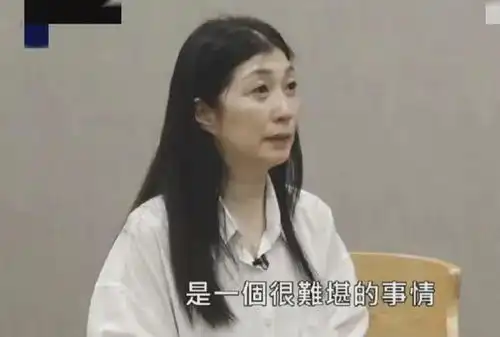 黄嘉千崩溃落泪,曝夏克立曾家暴女儿,夏克立否认称自己是好父亲

