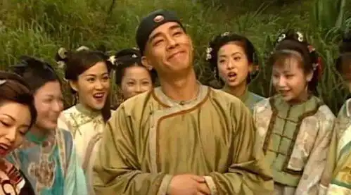 张一山版鹿鼎记似猴子玩闹,唐艺昕成大女主,还是陈小春版经典
