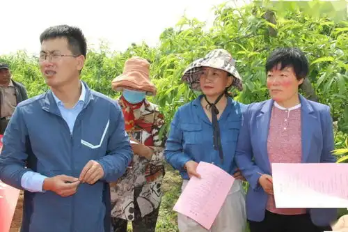 巾帼学党史我为群众办实事乡村振兴巾帼行动齐鲁行志愿服务直通车开发区站
