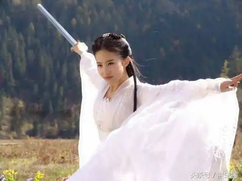 因金庸笔下的角色而走红的明星,李若彤小龙女,古天乐杨过
