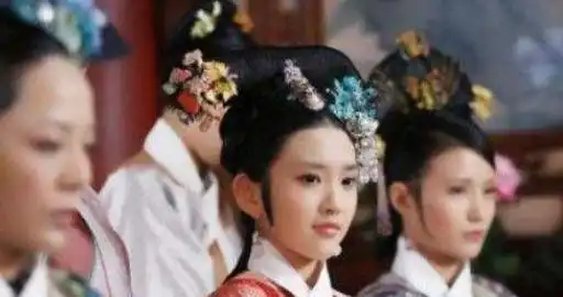 咸丰帝逃命热河,为何非要带一群梅花鹿大臣挺身直谏他才没得逞
