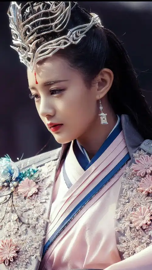 于正导演最新捧的几位女艺人,吴谨言颜值只能算一般
