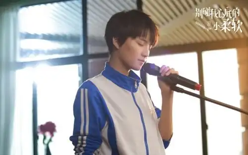 她是双世宠妃中的恶毒女配,如今青春剧来袭,成功变女主
