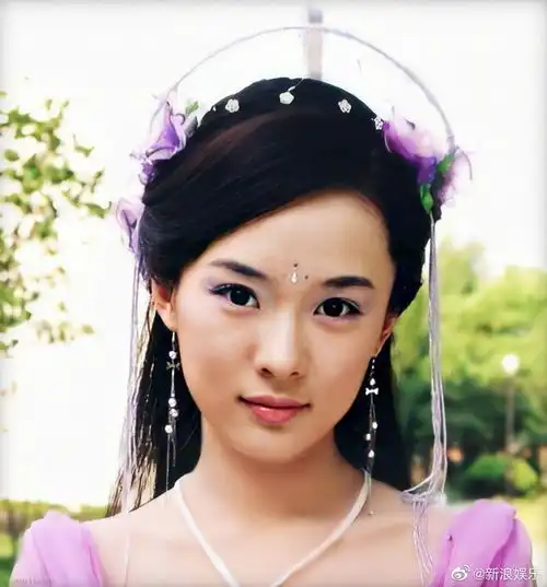 2005年欢天喜地七仙女,霍思燕饰演紫儿,美丽勤劳
