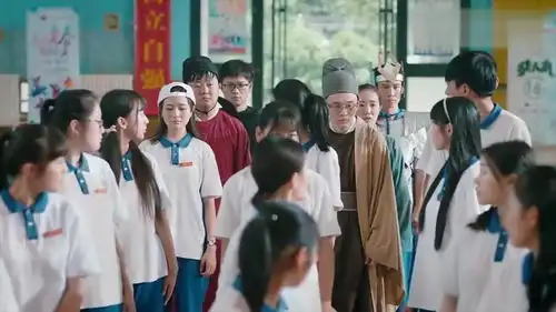 你好旧时光,余周周在成人礼上伤心落泪,林杨的眼睛也跟着红起来
