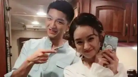 虔诚夫妇吻戏合集50集全
