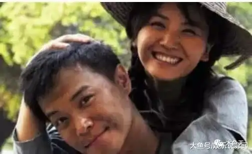 因倾城时光被嘲戏霸,与陈思诚相恋多年,闪婚富豪成单亲妈妈
