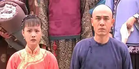 她在同一年出演了大宅门和康熙王朝,觉得演的有些不过瘾
