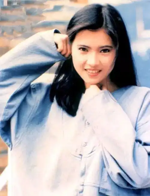 曾是香港第一美女的她,被玷污后发疯抑郁,男友自杀,如今却