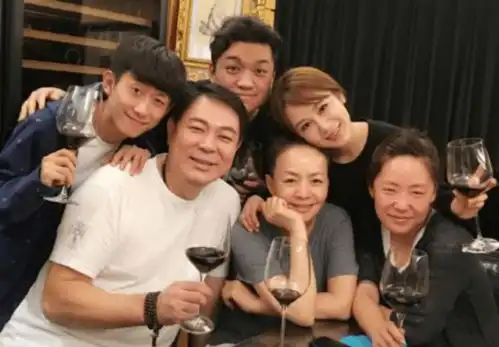 萌探探探案路透穿宫廷装造型华丽,杨紫迎来重要的人