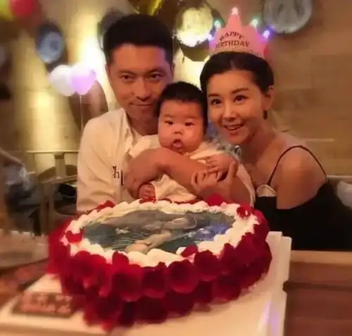 出道多年零绯闻娱乐圈中事业红火,情史一干二净的男星,太稀缺
