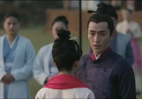 知否小公爷的时装秀,最好看的还是这身红色官服
