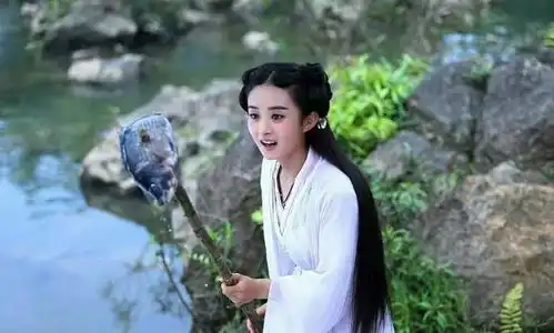 谢娜拒绝让赵丽颖当孩子的干妈原因有点扎心

