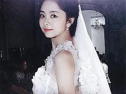 女星婚纱照刘诗诗优雅大方,郑爽清纯可人,看到热巴太仙了
