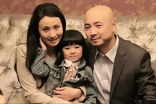 传婚变又如何为家庭甘愿隐退10年,她有足够的底气这么做
