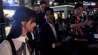 微微一笑很倾城幕后花絮照杨洋郑爽感情不错
