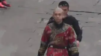 新鹿鼎记片场照,张一山唐艺昕造型曝光,建宁公主装扮像宫女
