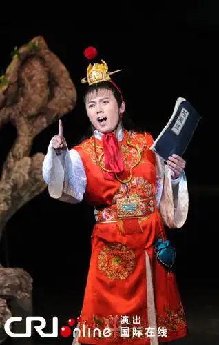 朝版红楼梦首演催人泪下主创五次谢幕
