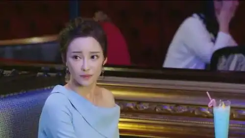 倾城时光顾延之帅气献唱告白,靳媛慌忙离开
