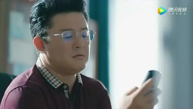 你好,旧时光林杨被问早恋问题,主动替余周周写检查,甩锅潘主任
