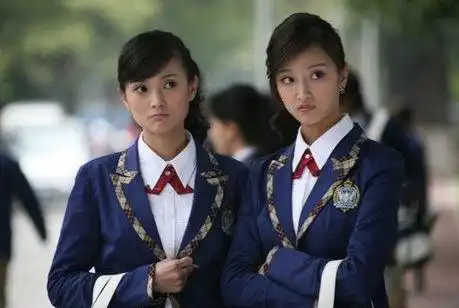 认出赵丽颖,却没认出一起来看流星雨的她,红楼梦里藏了多少人
