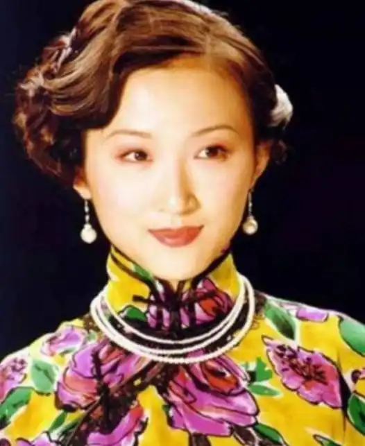 金粉世家冷清秋被吃干抹净抛弃不怪王玉芬白秀珠,只因她太虚荣
