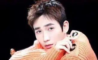 孙俪和儿子朱一龙同框原来他是芈月传中少年嬴稷
