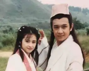 她曾是体操运动员,因天龙八部成功走红,如今44岁仍是单身
