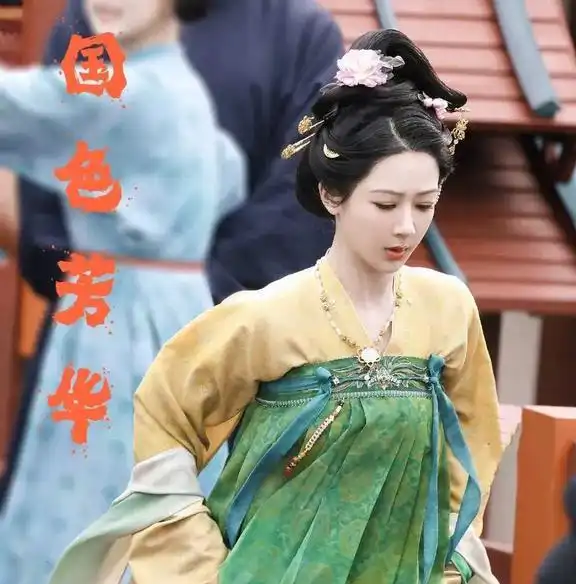 好家伙四大平台都甩出了王炸剧到底谁能独占鳌头呢
