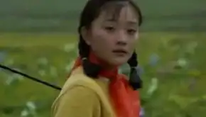 李小璐全裸剧照流出尺度大胆与黑大叔热吻
