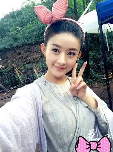 和赵丽颖同演角色,唯一让靳东怕的女上司,如今身价百亿