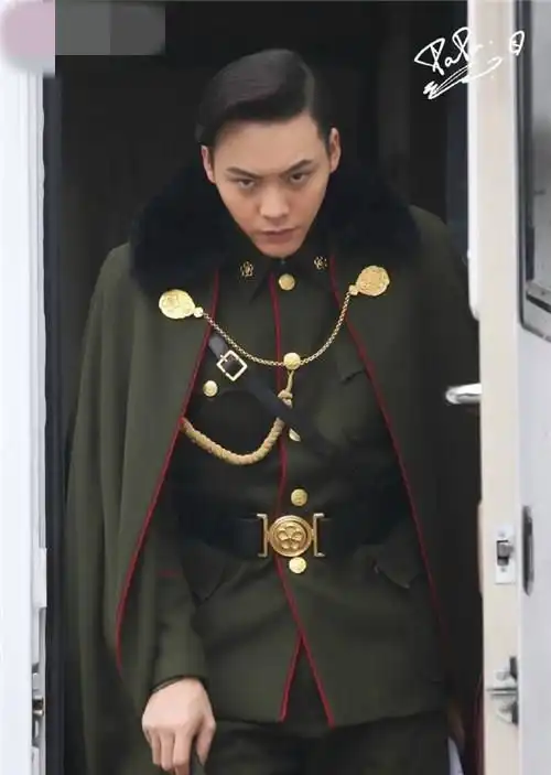 老九门陈伟霆领衔中韩男星上演制服诱惑组图
