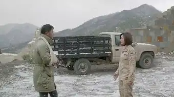 太阳的后裔第16集剧照,太阳的后裔图片
