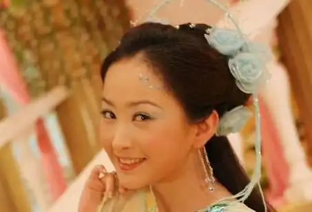 欢天喜地七仙女青儿的发型太美了,最后一个好似观音下凡

