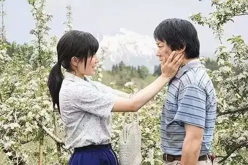这个日本老人15年疯子般的坚持,种出了2年都不会烂的苹果
